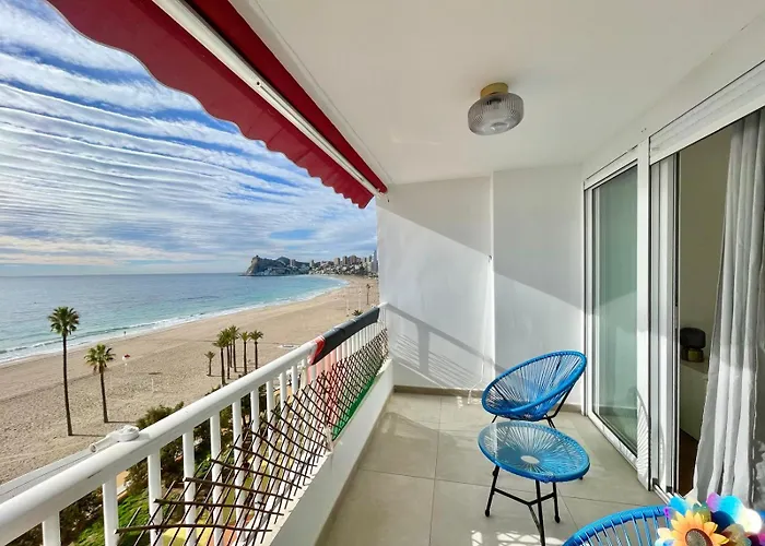 Poniente Luxury Seafront Апартаменты *