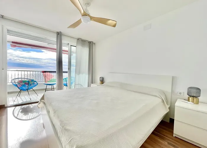 Poniente Luxury Seafront Апартаменты Бенидорм
