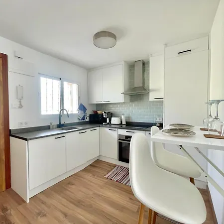 Poniente Luxury Seafront Appartement