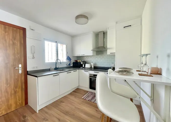 Poniente Luxury Seafront شقة
